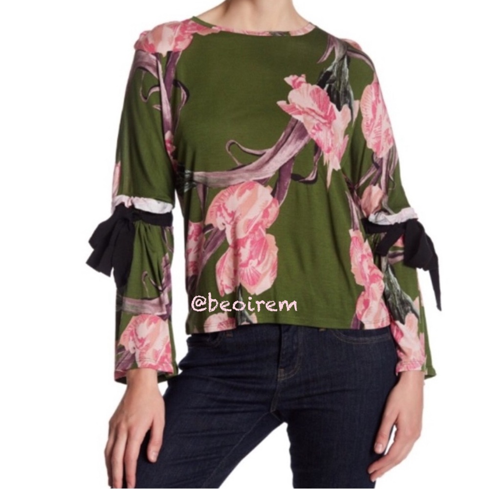 NwT🌷T0PsH0P Fl0rAl TiE TeE - Picture 2 of 13